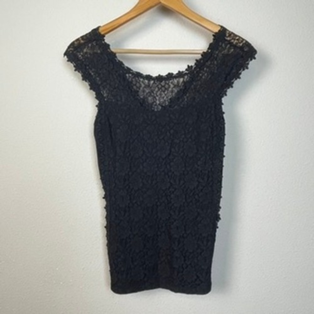 Express Black Lace Overlay Cap Sleeve‎ V-Neck Top Women's Size Small Classic